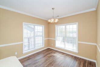 195 Bonneville Dr in Calera, AL - Building Photo - Building Photo