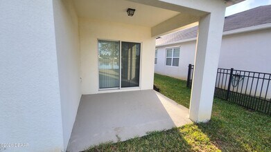 550 Armoyan Wy in New Smyrna Beach, FL - Building Photo - Building Photo