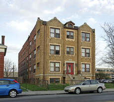 Knicker Bocker Apartments