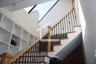 1614 Beacon St, Unit 3 in Brookline, MA - Building Photo - Building Photo
