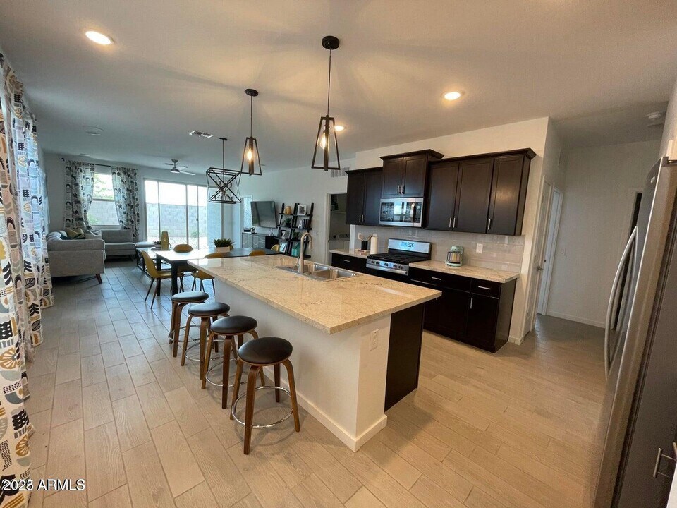 40629 W Sunland Dr in Maricopa, AZ - Building Photo