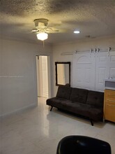 716 NE 127th St-Unit -3 in North Miami, FL - Building Photo - Building Photo