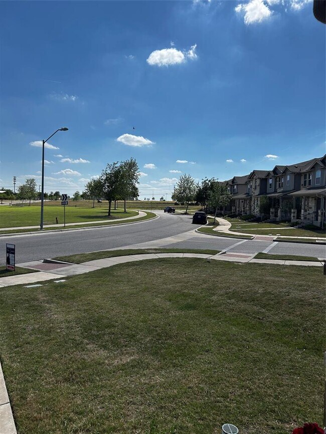 619 Katmai Cir in Pflugerville, TX - Building Photo - Building Photo