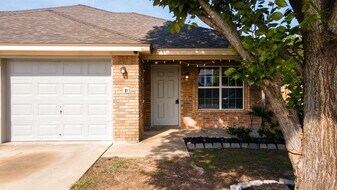 1404 Chips Dr in Killeen, TX - Building Photo