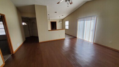 1622 Clover Dr in Junction City, KS - Building Photo - Building Photo