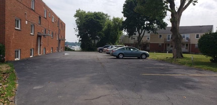 6723 Buffalo Ave in Niagara Falls, NY - Building Photo - Building Photo