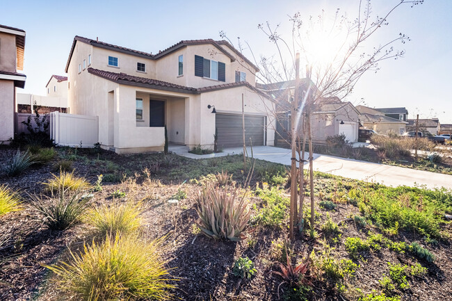 36925 Buccella Ln in Beaumont, CA - Building Photo - Building Photo