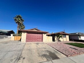5614 Reuben St in Las Vegas, NV - Building Photo - Building Photo