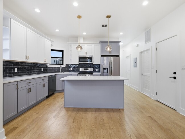 32 Charles St in Jersey City, NJ - Building Photo - Building Photo