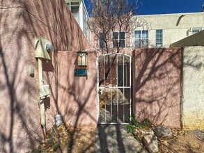 2111 New York Ave SW in Albuquerque, NM - Building Photo - Building Photo