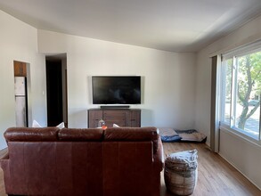 1115 Eisenhower Ct in Vernon Hills, IL - Building Photo - Building Photo