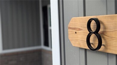 8 Whithorn Ln in Bella Vista, AR - Building Photo - Building Photo