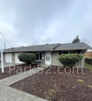 1404 N Orchard St in Tacoma, WA - Building Photo