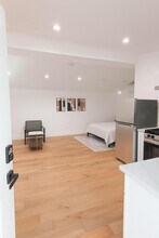 5644 Oso Ave in Los Angeles, CA - Building Photo - Building Photo