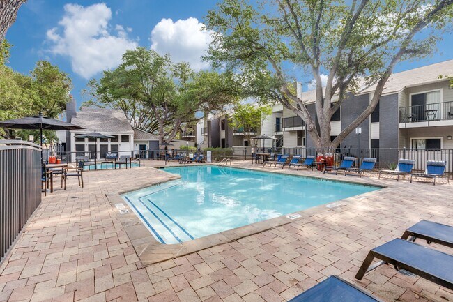 Argosy at Crestview in Austin, TX - Building Photo - Building Photo