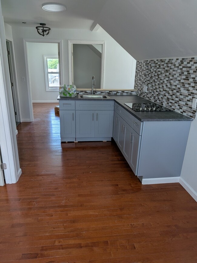 13 Center St, Unit 3