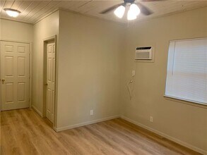 1604 Water St in Bastrop, TX - Building Photo - Building Photo