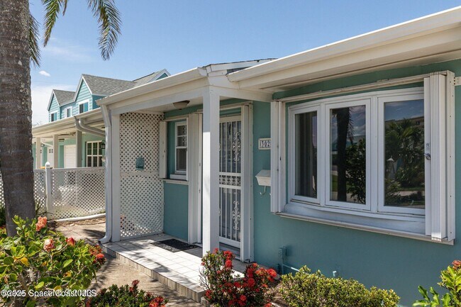 302 Emerald Pl E in Satellite Beach, FL - Building Photo - Building Photo