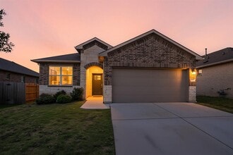 909 Vogel Dr in Georgetown, TX - Building Photo - Building Photo