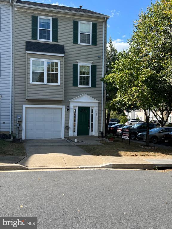 7111 Oberlin Cir in Frederick, MD - Building Photo - Building Photo
