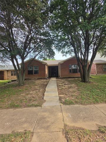 property at 725 Trinity Ln
