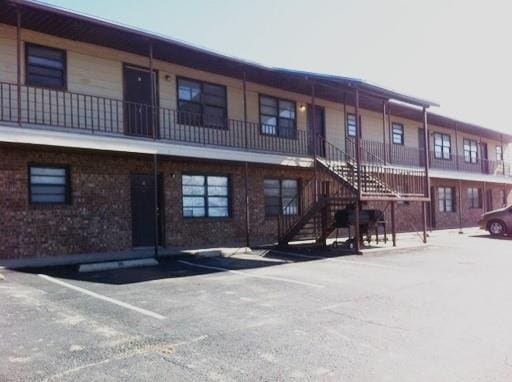 property at 701 S Cherry St