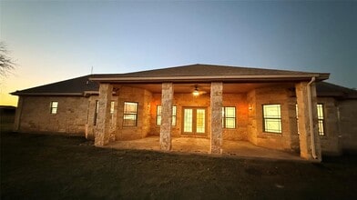 5673 Solana Ranch Rd in Salado, TX - Building Photo - Building Photo