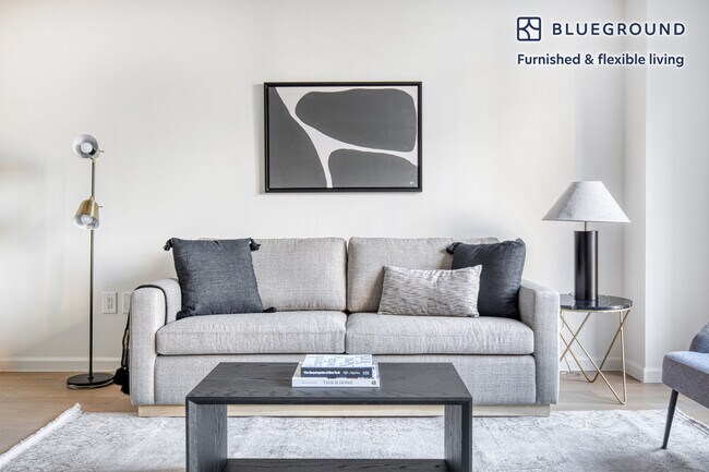 255 W 94th St in New York, NY - Building Photo - Building Photo