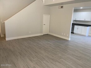 2848 E Brown Rd in Mesa, AZ - Building Photo - Building Photo