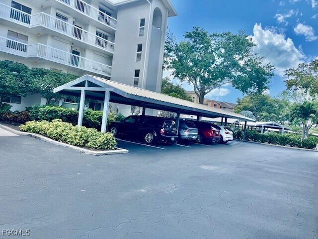 340 Horse Creek Dr in Naples, FL - Building Photo - Building Photo