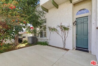 359 Westlake Vista Ln in Thousand Oaks, CA - Building Photo - Building Photo