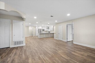 6110 Sonny Ln in Crestview, FL - Building Photo - Building Photo