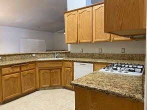 11100 Vista De Cally Dr in Bakersfield, CA - Building Photo - Building Photo