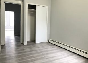 85 E 25th St, Unit 14 in Bayonne, NJ - Building Photo - Building Photo