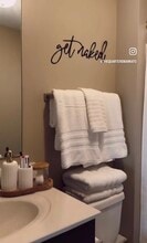 640 Timberwolf Dr, Unit 104 in Mankato, MN - Foto de edificio - Building Photo