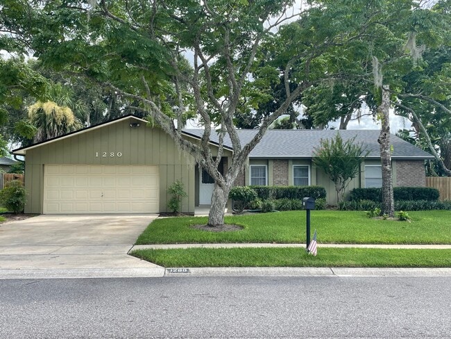 property at 1280 Gladiolas Dr