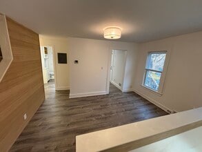 1744 Farmington Ave, Unit 3 in Unionville, CT - Building Photo - Building Photo