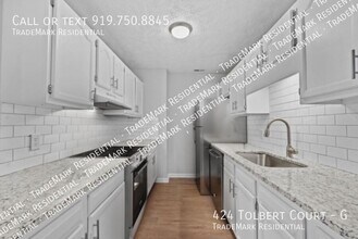 424 Tolbert Ct in Spring Lake, NC - Building Photo - Building Photo