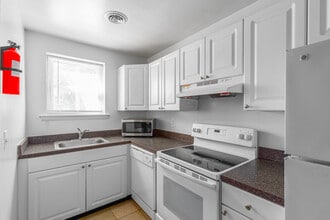 Harbor Club in Newark, DE - Building Photo - Interior Photo