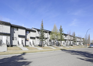 300-390 Falconridge Cres NE in Calgary, AB - Building Photo - Building Photo