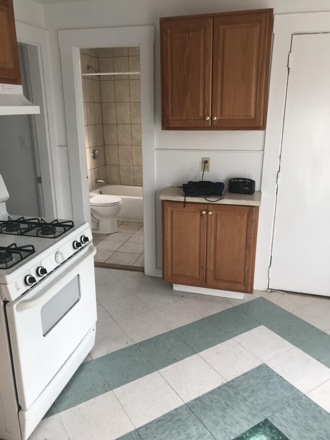 10 Warren St, Unit 3