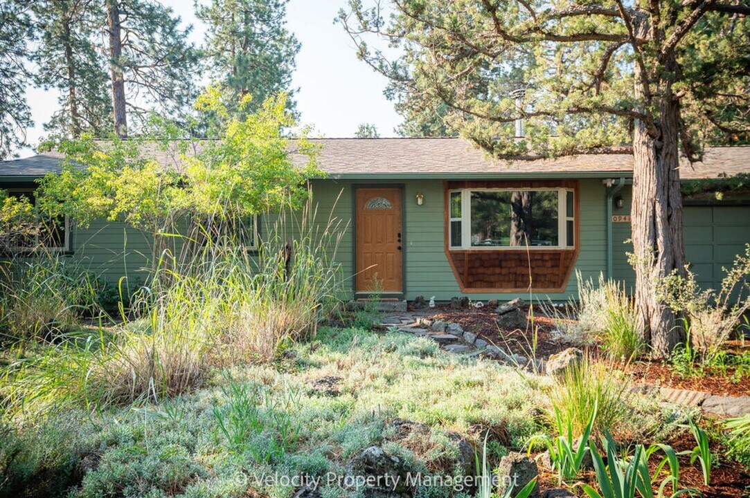 20941 Desert Woods Dr in Bend, OR - Building Photo