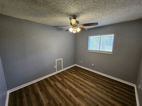 404 Magnolia St in New Llano, LA - Building Photo - Building Photo