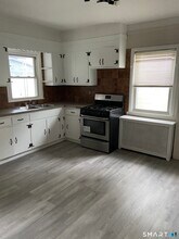 36 Bassick Ave in Bridgeport, CT - Building Photo - Building Photo