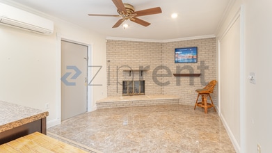 6534 Precourt Dr in Orlando, FL - Foto de edificio - Building Photo