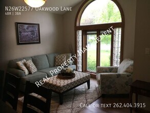 N26W22577 Oakwood Ln in Waukesha, WI - Building Photo - Building Photo