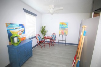 Seahaven Apartments in Virginia Beach, VA - Building Photo - Building Photo