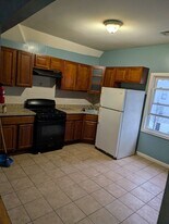 42 Fabyan Pl in Newark, NJ - Building Photo