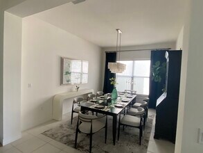 4516 Aurora St in Naples, FL - Building Photo - Building Photo