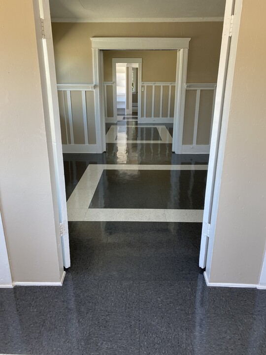 718 W 55th St, Unit 718 in Los Angeles, CA - Foto de edificio